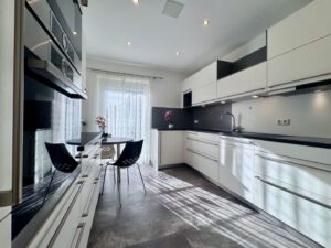 hochwertige Einbauküche