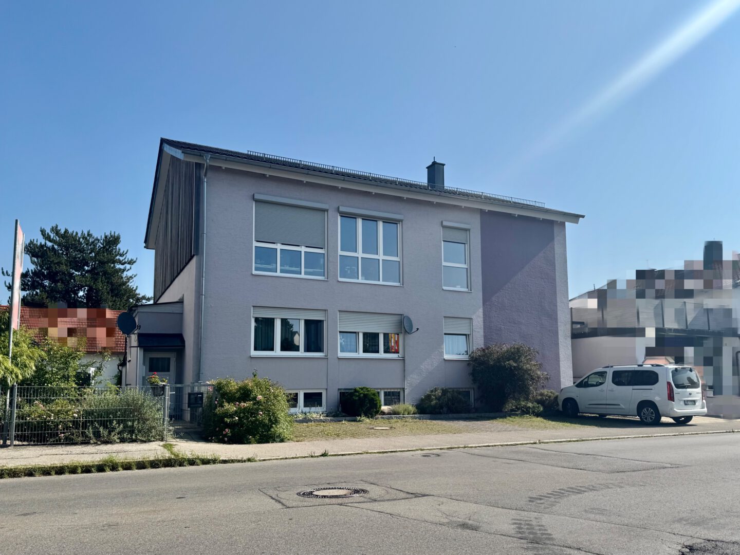 Gepflegtes Mehrfamilienhaus in Buchloe mit 9 Stellplätzen und 1 Garage