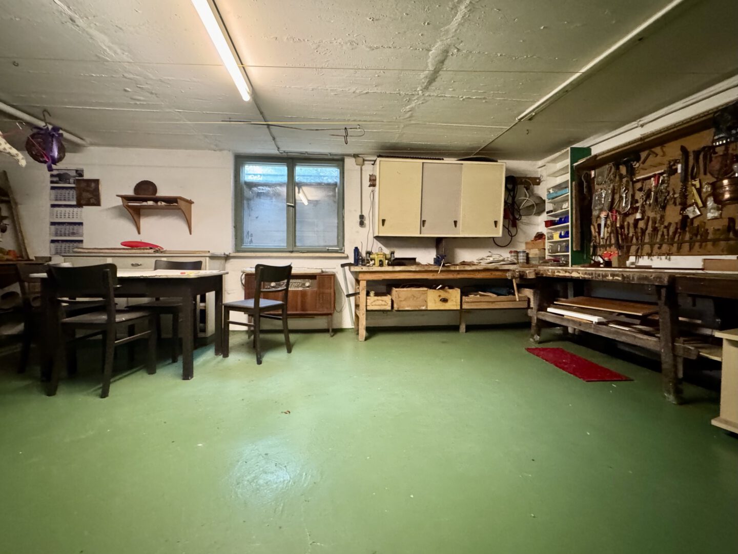 Großzügiger Werkkeller