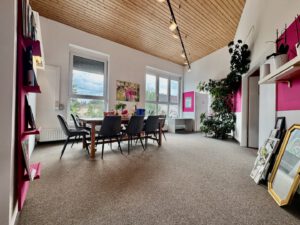 Lichtdurchflutetes Dachgeschoss