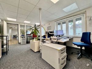 Abgetrenntes Büro Südseite