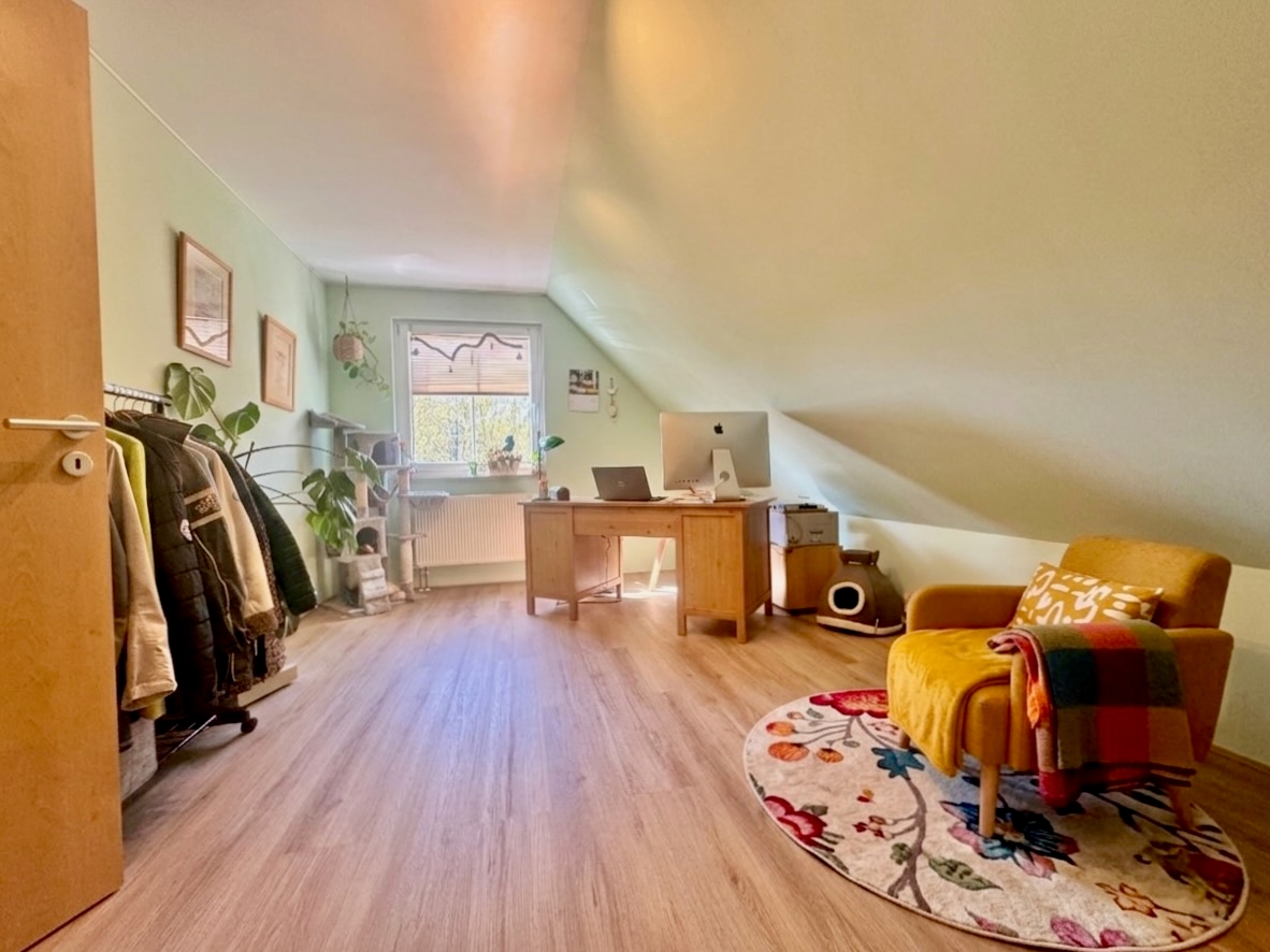 Büro/Kinderzimmer