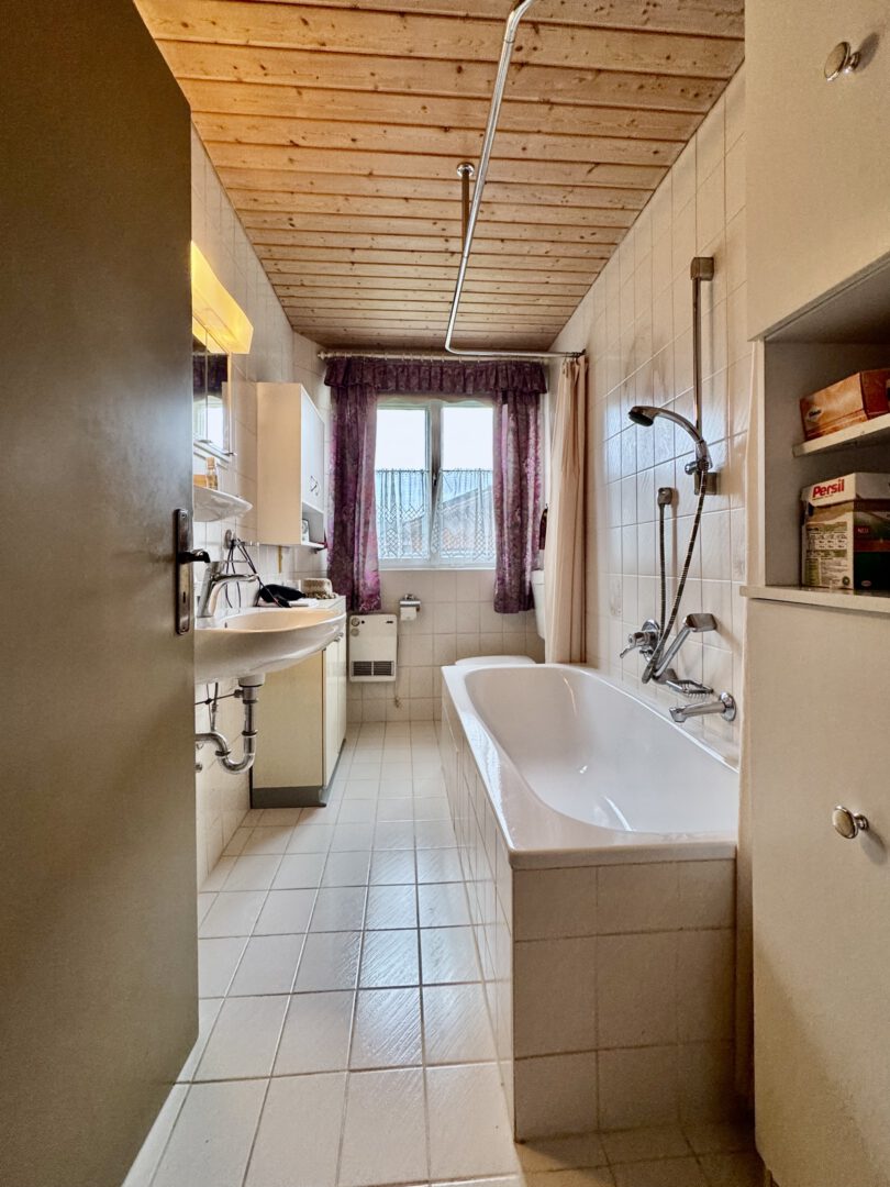 Bad Wohnung EG